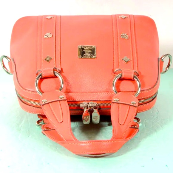 MCM Leather Tote Bag Authentic + Dust Bag🔥🔥🔥 - Picture 9 of 11